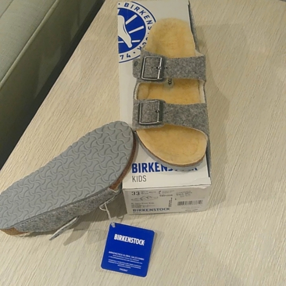 Birkenstock Rivet Kids size 33 New in box!
